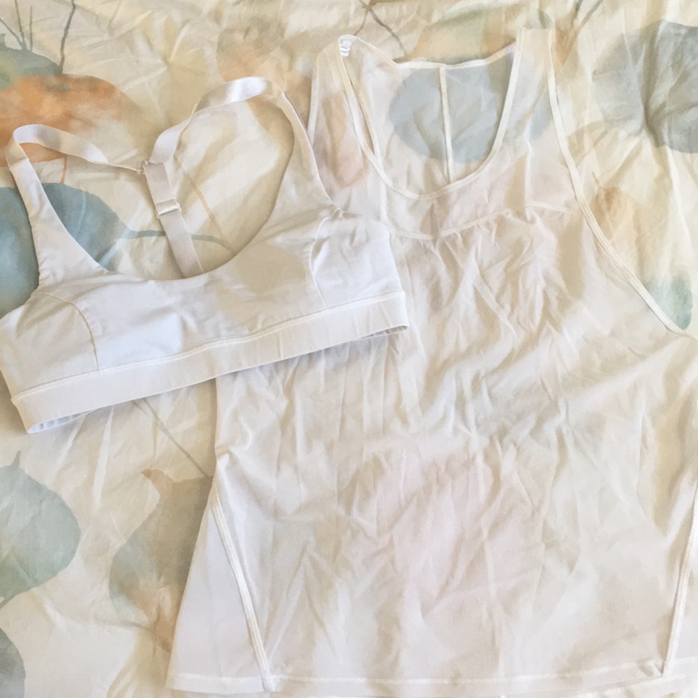 Light N Breezy tank with detachable bra